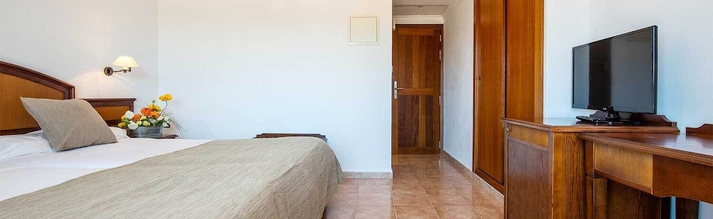Playa Mondrago Hotel Apartments 26/57