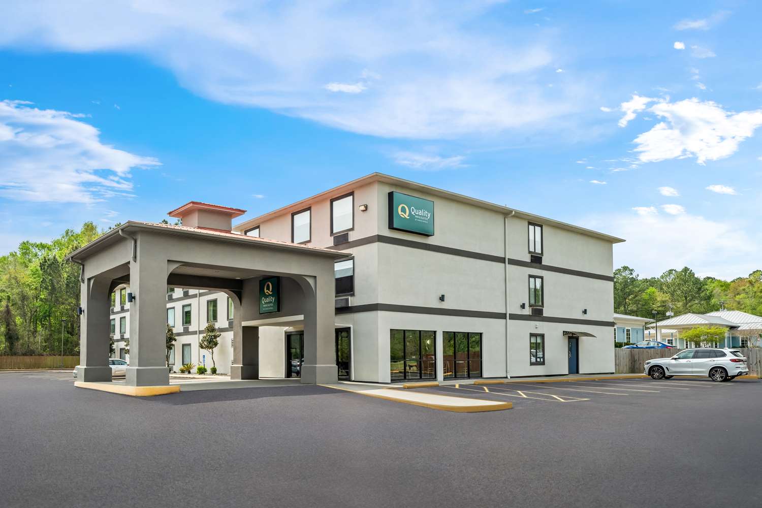 Quality Inn & Suites Biloxi - Ocean Springs 6/25