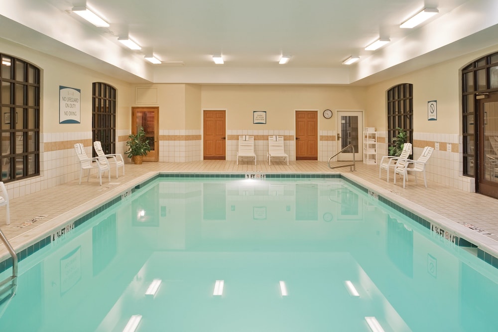 Staybridge Suites Columbus-Dublin 6/80
