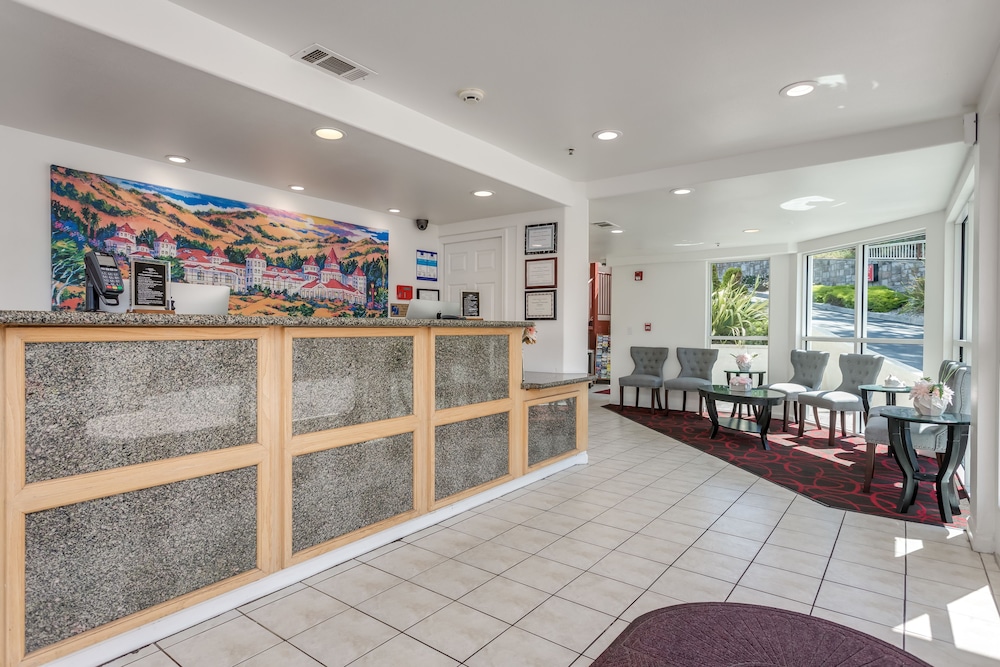 Pacifica Beach Hotel 4/56
