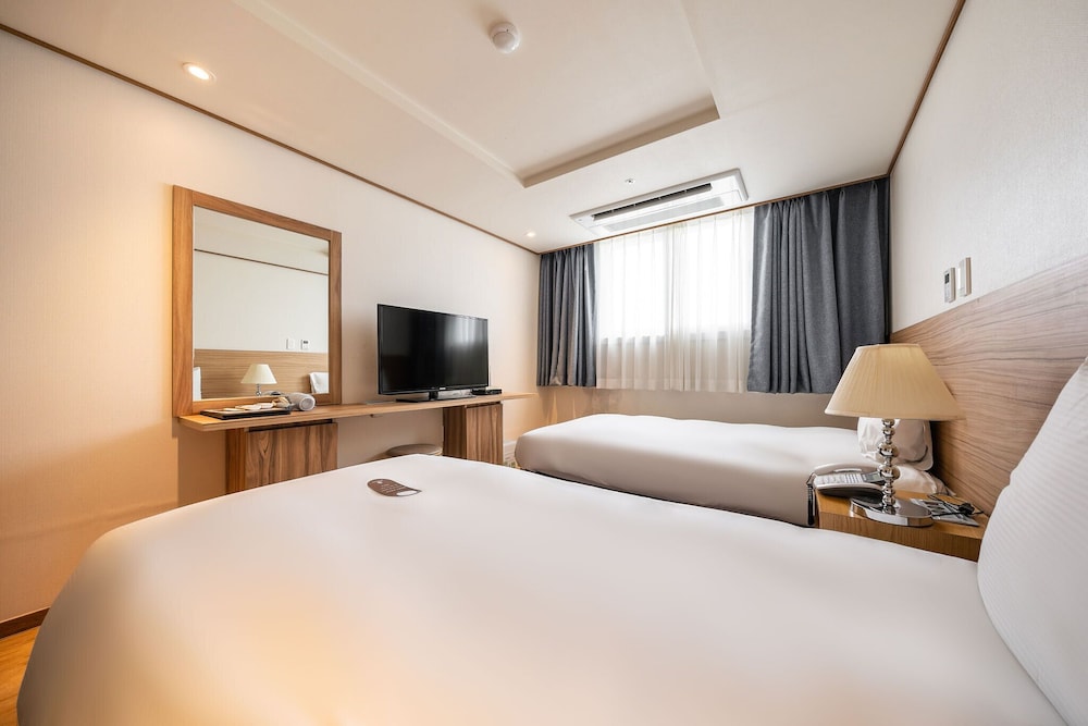 Hotel Rest Seogwipo 22/56