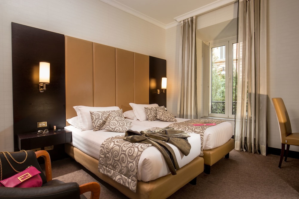 Savoy Hotel Rome 15/34