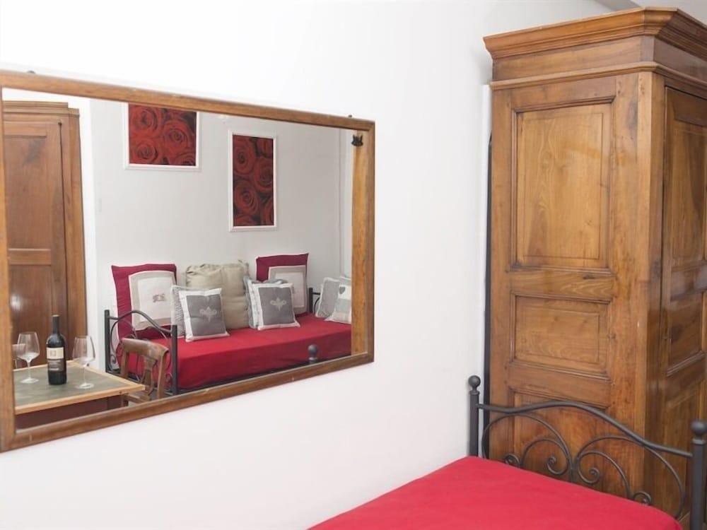 Le Fate Apartments 23/47