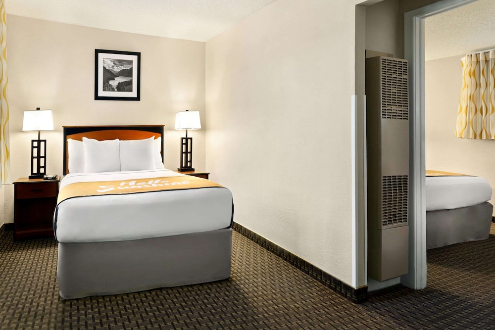 جناح بسرير كوين وسريرين مزدوجين، Days Inn by Wyndham Cortez 8/10