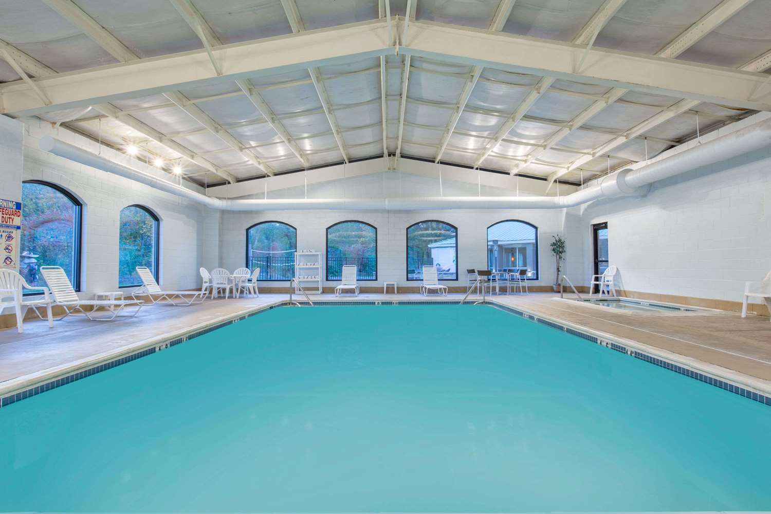 Baymont by Wyndham Bartonsville Poconos 4/10