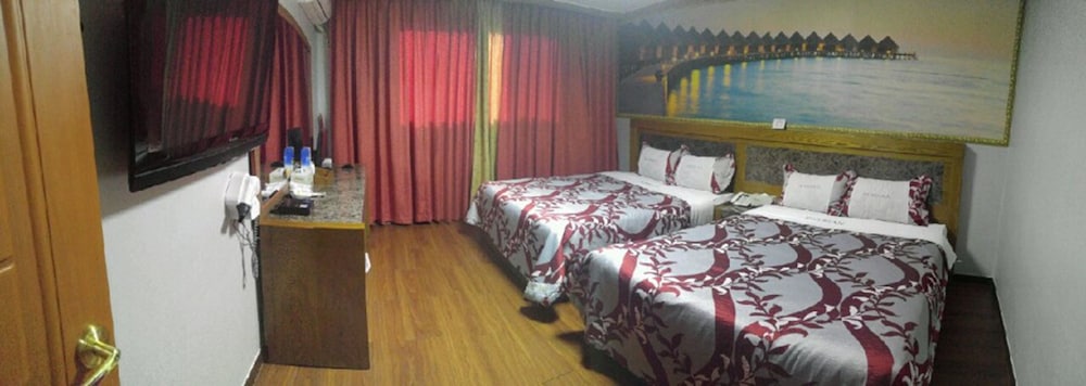 Elysian Hotel 22/50