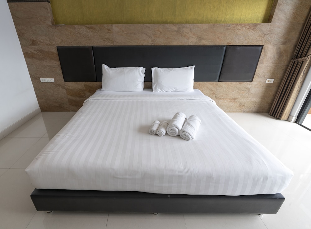 Tribe Hotel Pattaya 18/50