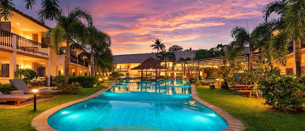 Chivatara Resort And Bangtao Beach Resort Phuket 56/66