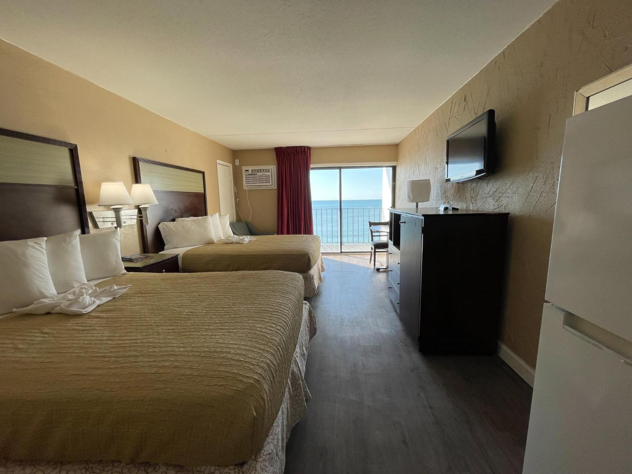 Room, 2 Queen Beds, Ocean Front