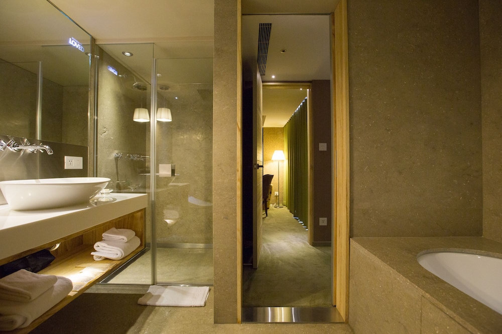 Inhouse Hotel Taichung 46/48