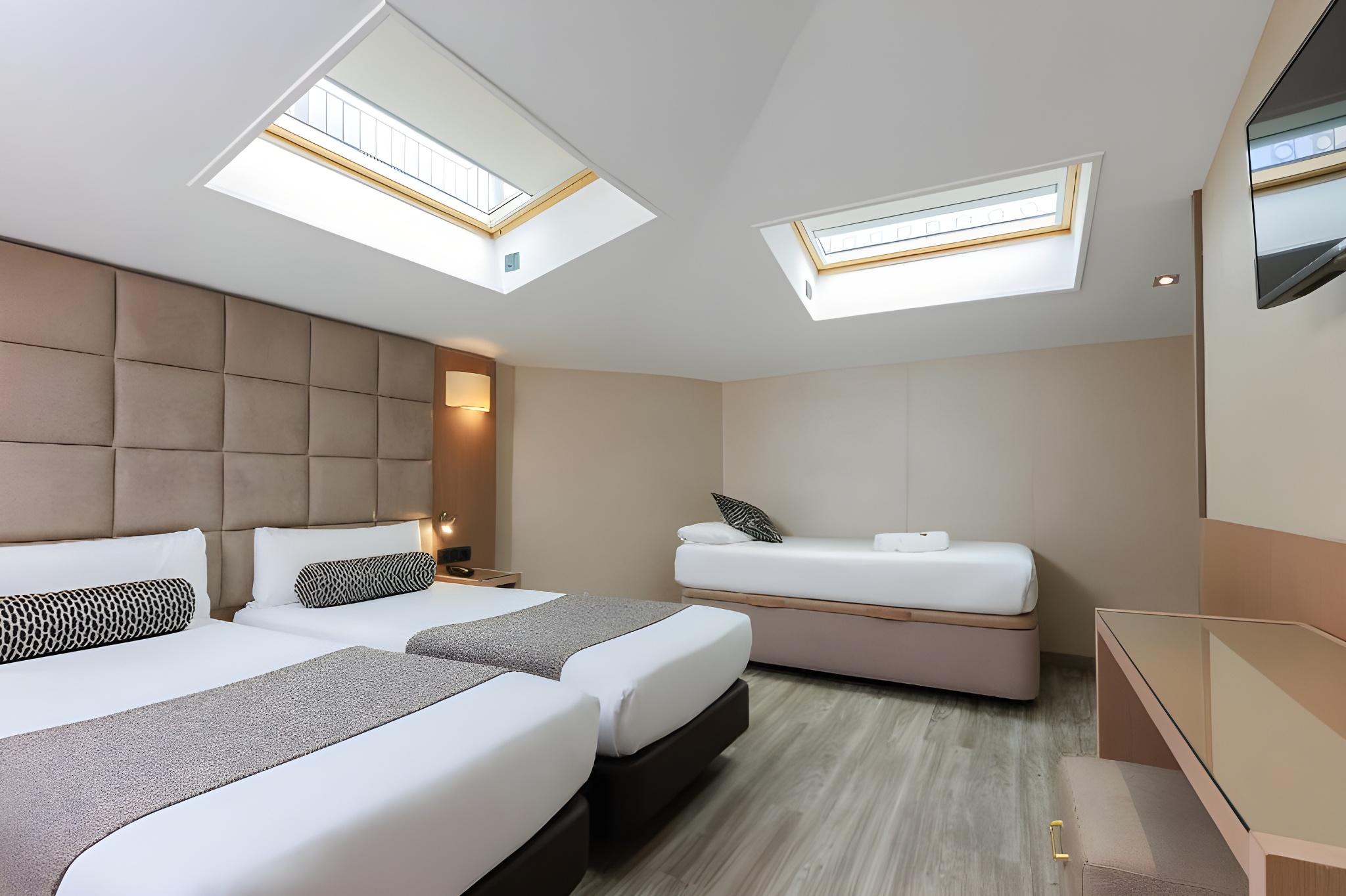 Interior, Triple, Single, Attic