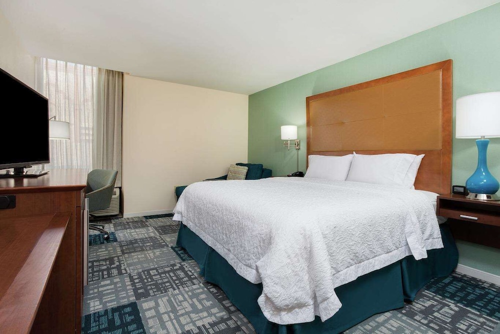 Hampton Inn Norcross 8/35