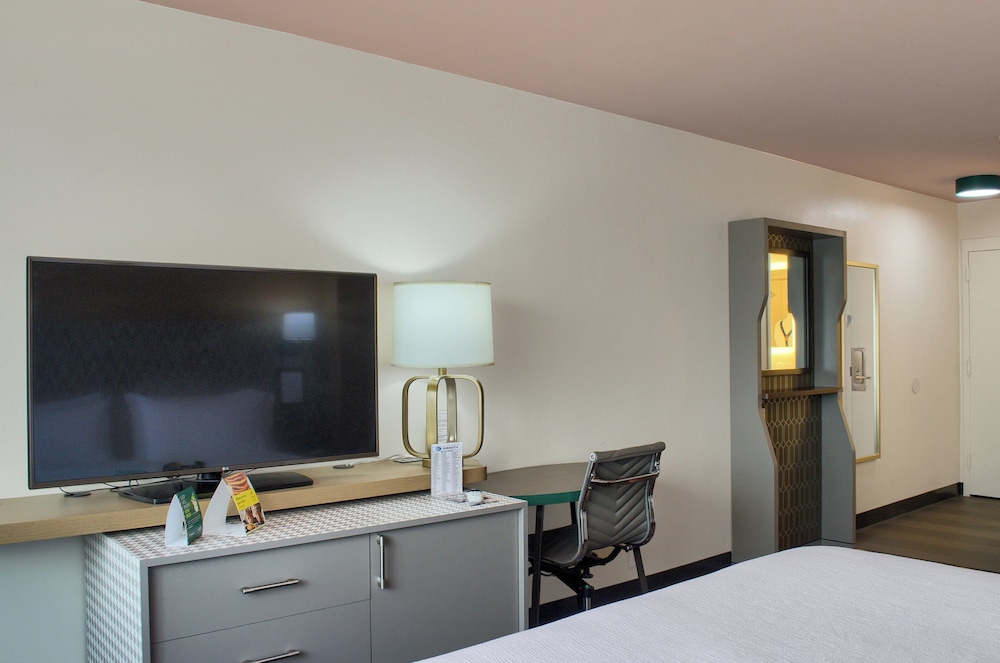 Holiday Inn Mobile West - I-10 29/63