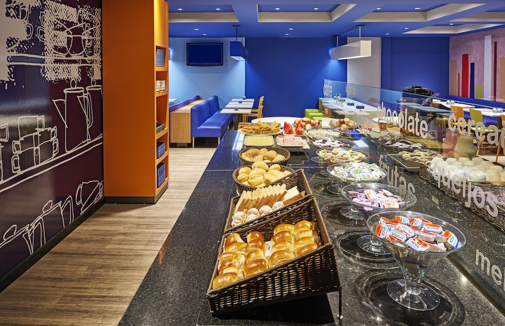 Ibis Budget Curitiba Centro 43/50
