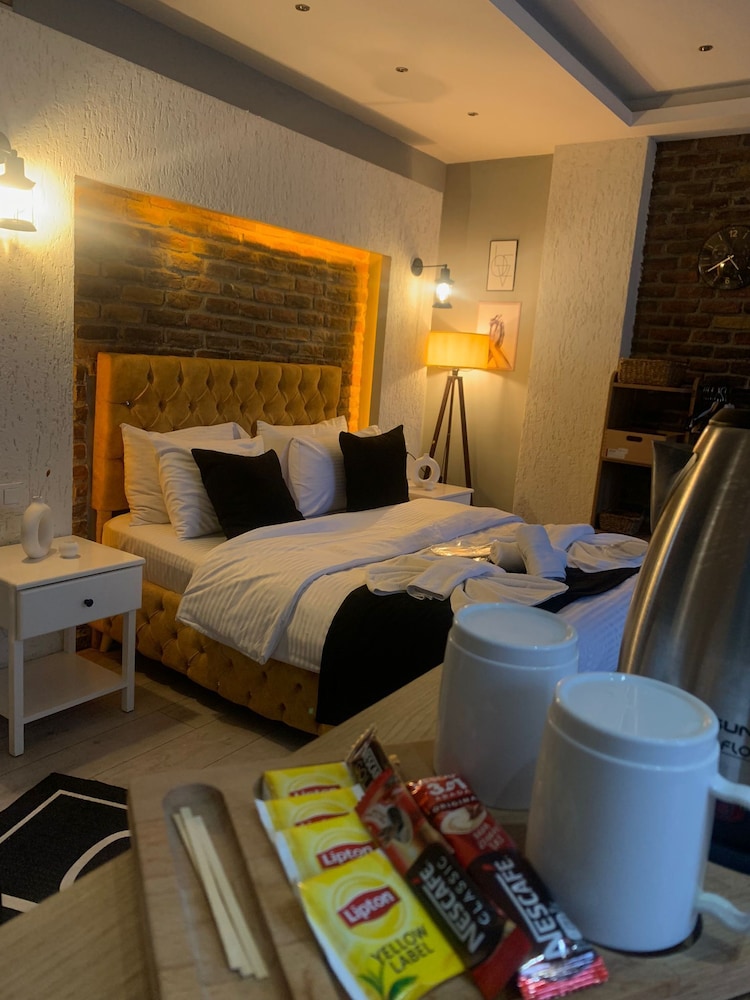 Nova Park Hotel and Suite 23/50