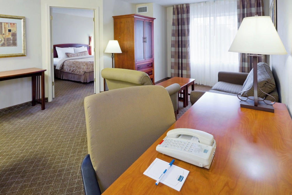 Staybridge Suites Cranbury-South Brunswick 64/75