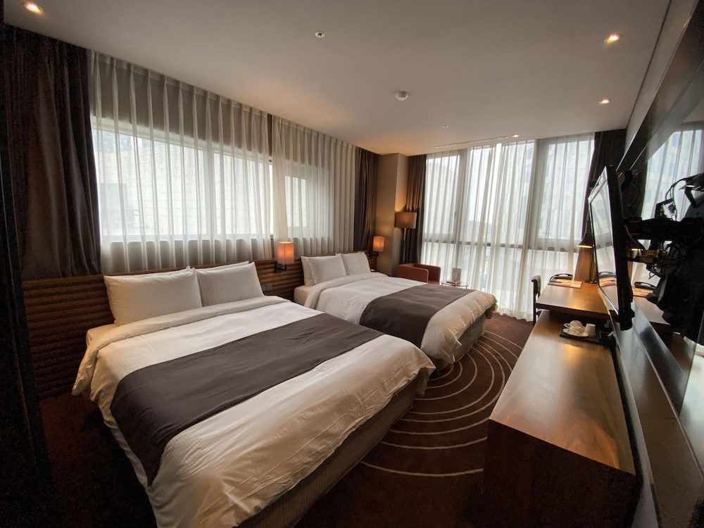 FAMILY, QUADRUPLE, 2 DOUBLE BEDS