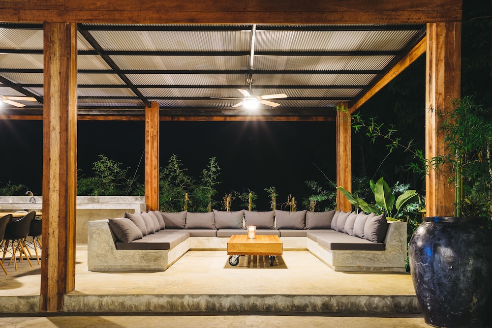 Isara Khao Lak 24/50