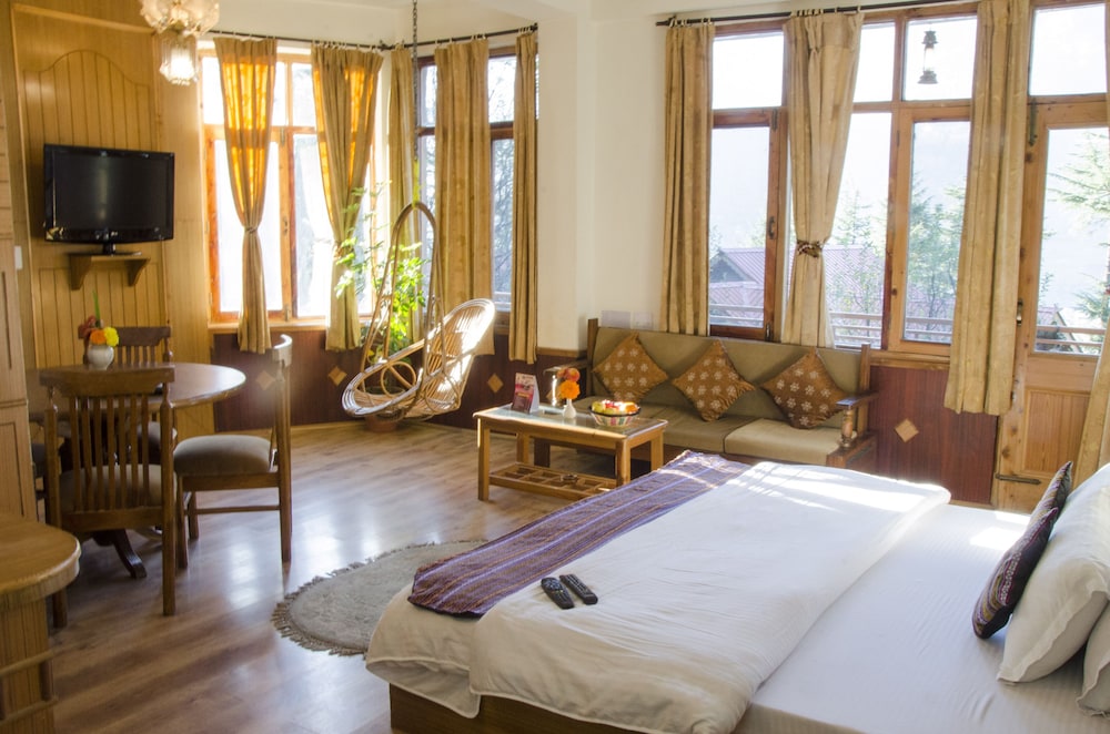 HERITAGE VILLAGE RESORT 43/77