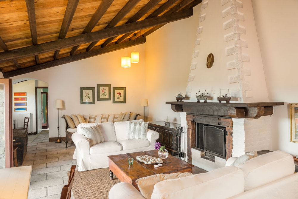 Villa Melolia 8/15