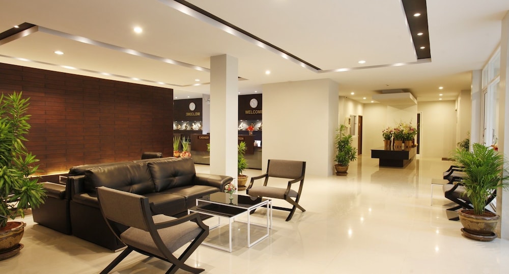 Nize Hotel 20/25