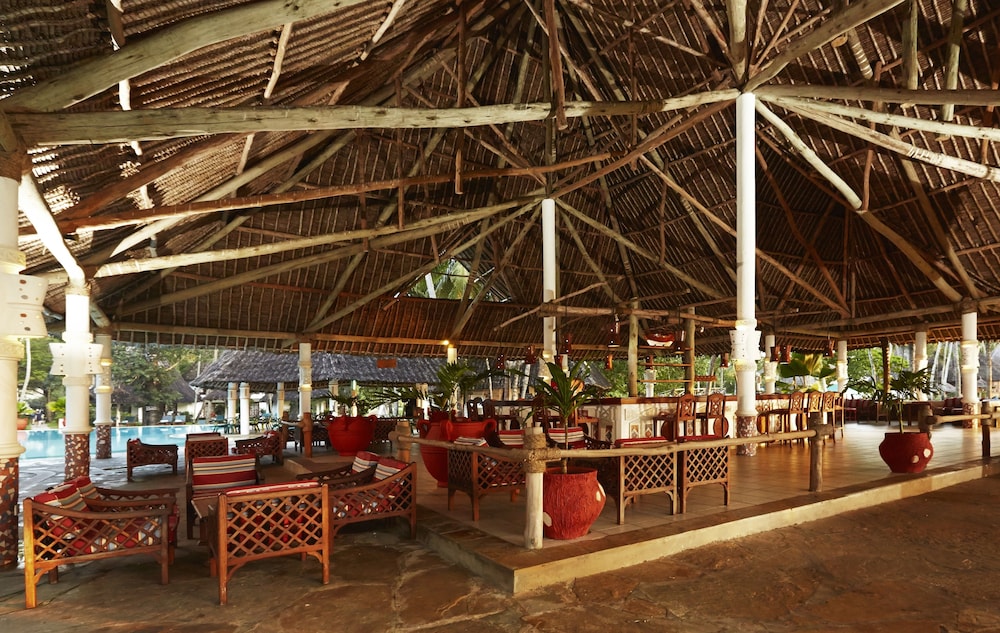 Neptune Village Beach Resort & Spa 41/59