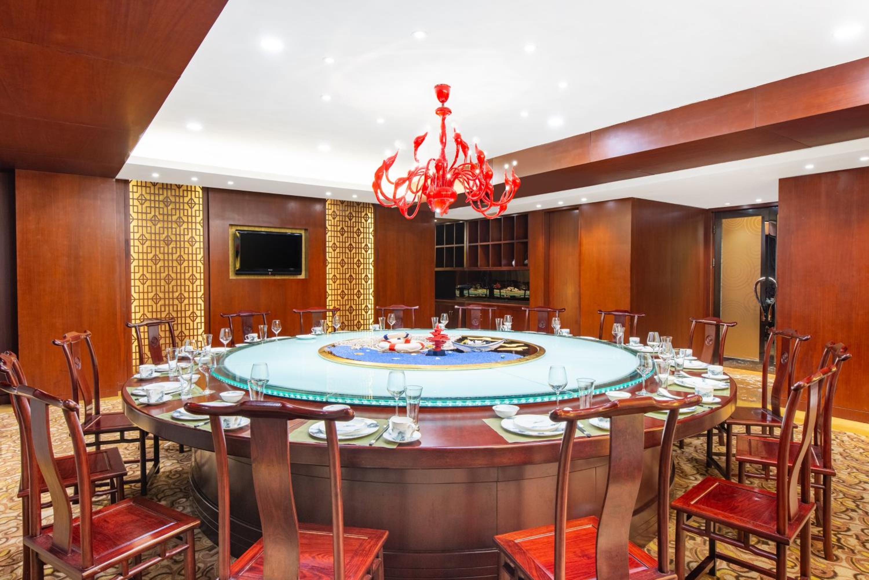 Holiday Inn Qingdao Parkview 44/49