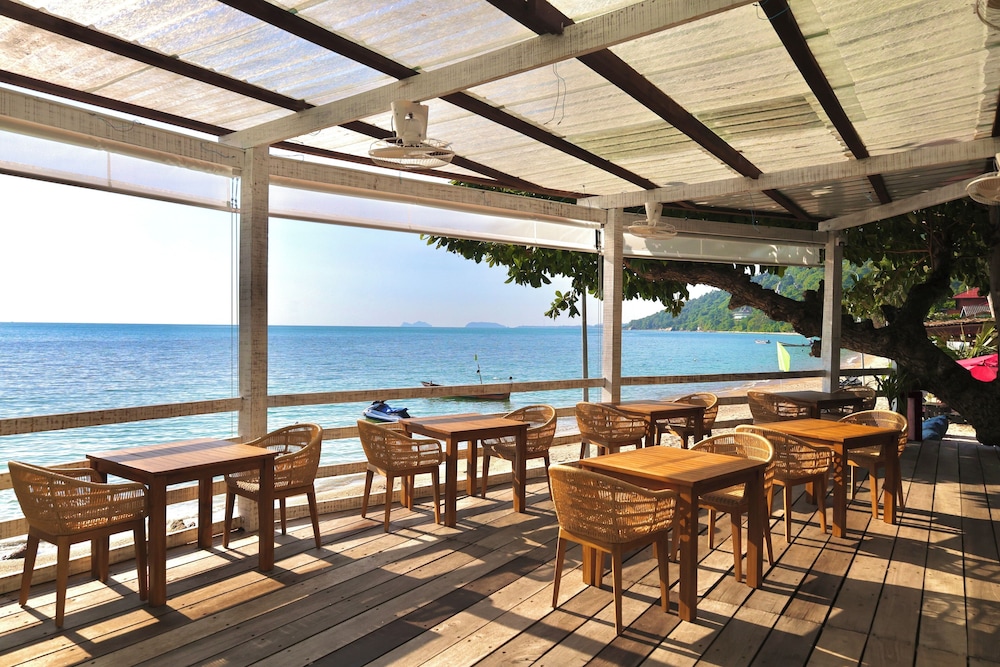 Sunset Beach Villas 48/50