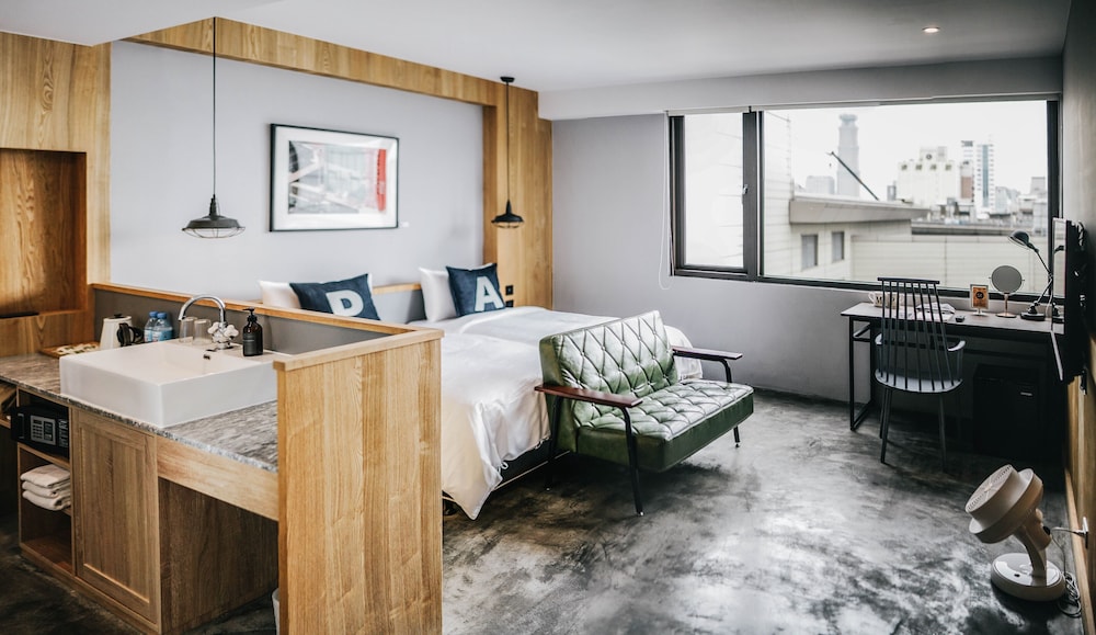 PAPOA HOTEL 33/50