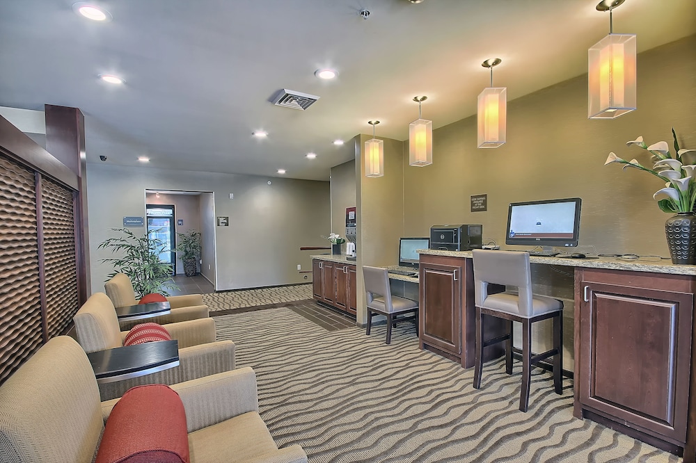 Comfort Suites Marietta Parkersburg 8/49