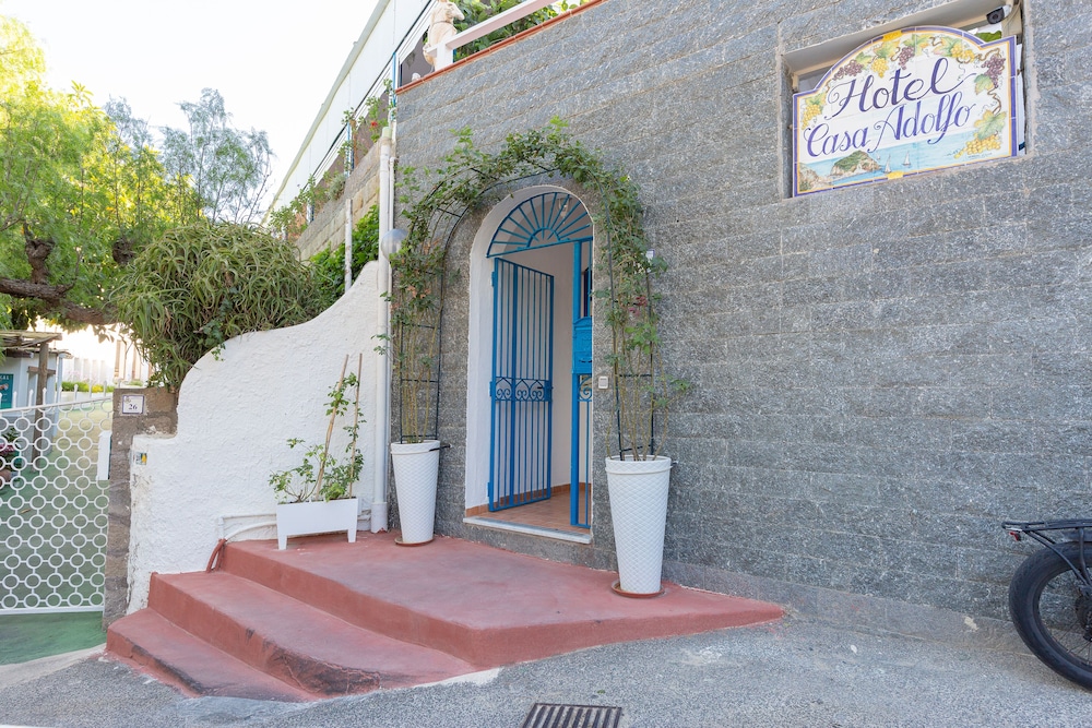 Casa Adolfo Ischia 43/50