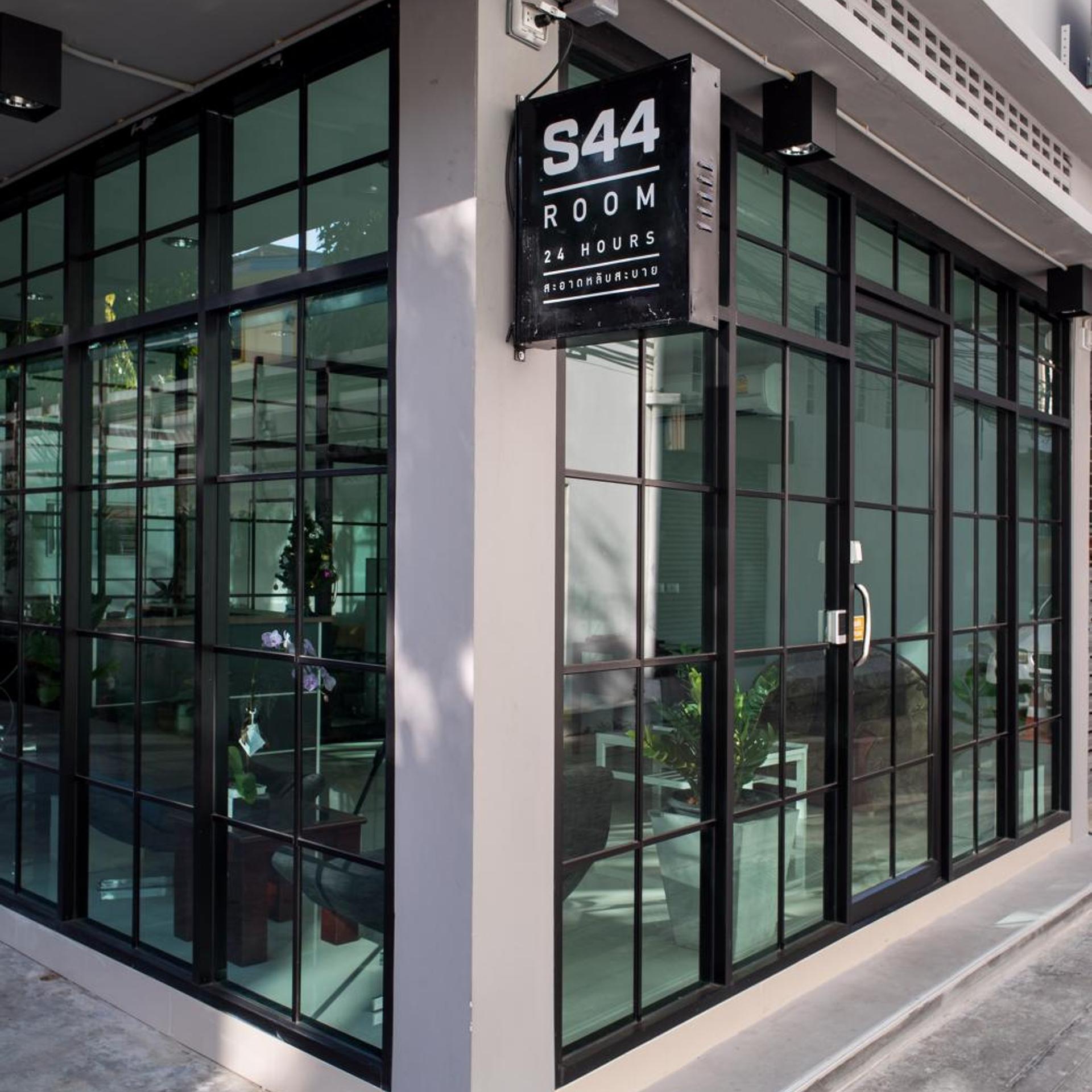 S44room 5/64