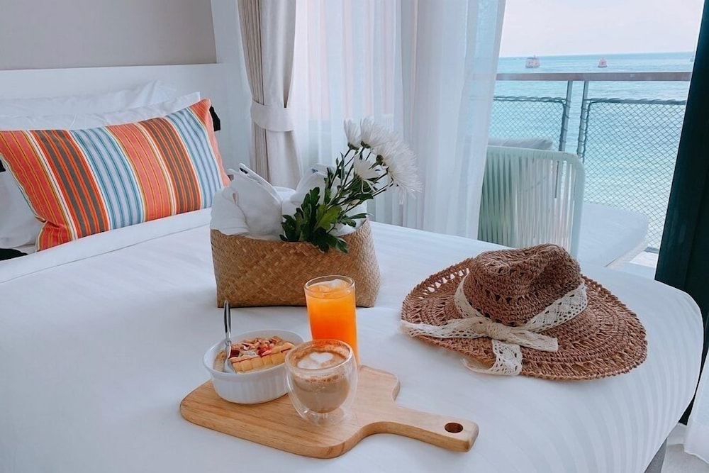 Blue Tao Beach Hotel 46/59