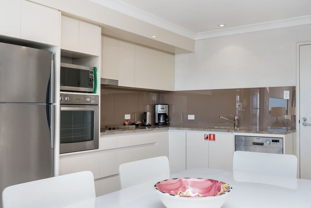 Bayview Beachfront Apartments 14/50