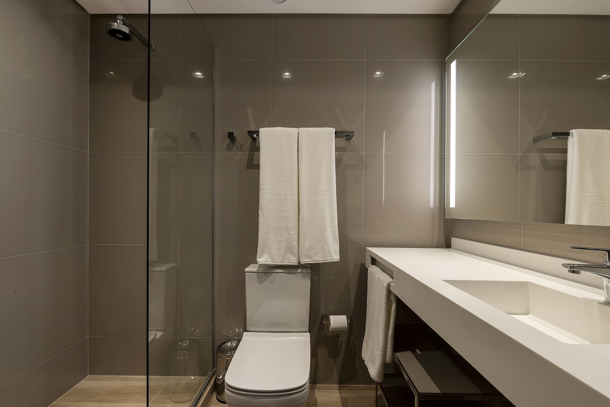 Superior, Twin Beds, Side Sea View، LK Design Hotel Florianopolis 9/9