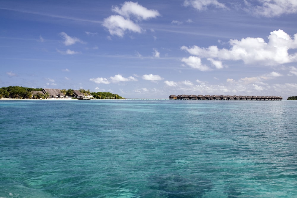 LUX South Ari Atoll 107/109