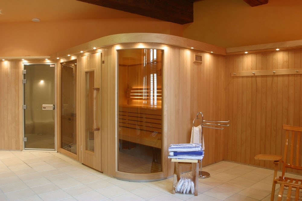 swimming pool spa