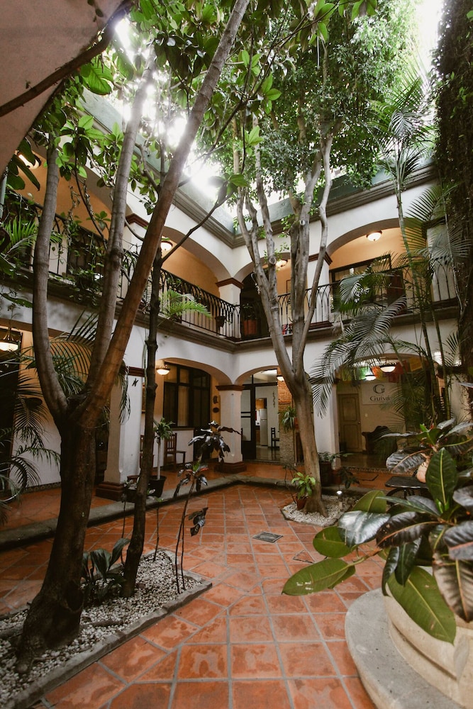 Hotel Casa Guiva 38/44