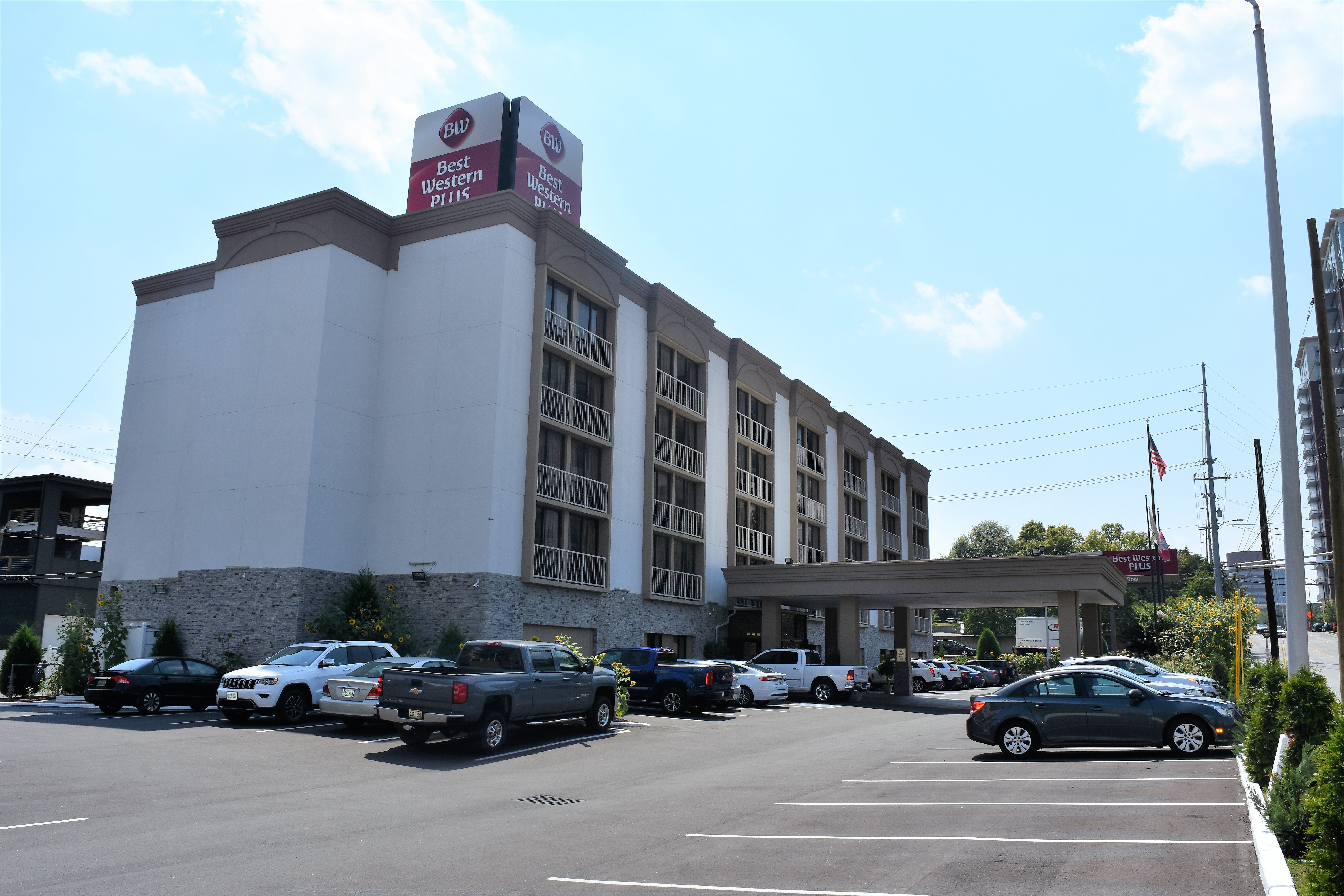 Best Western Plus Music Row 75/80