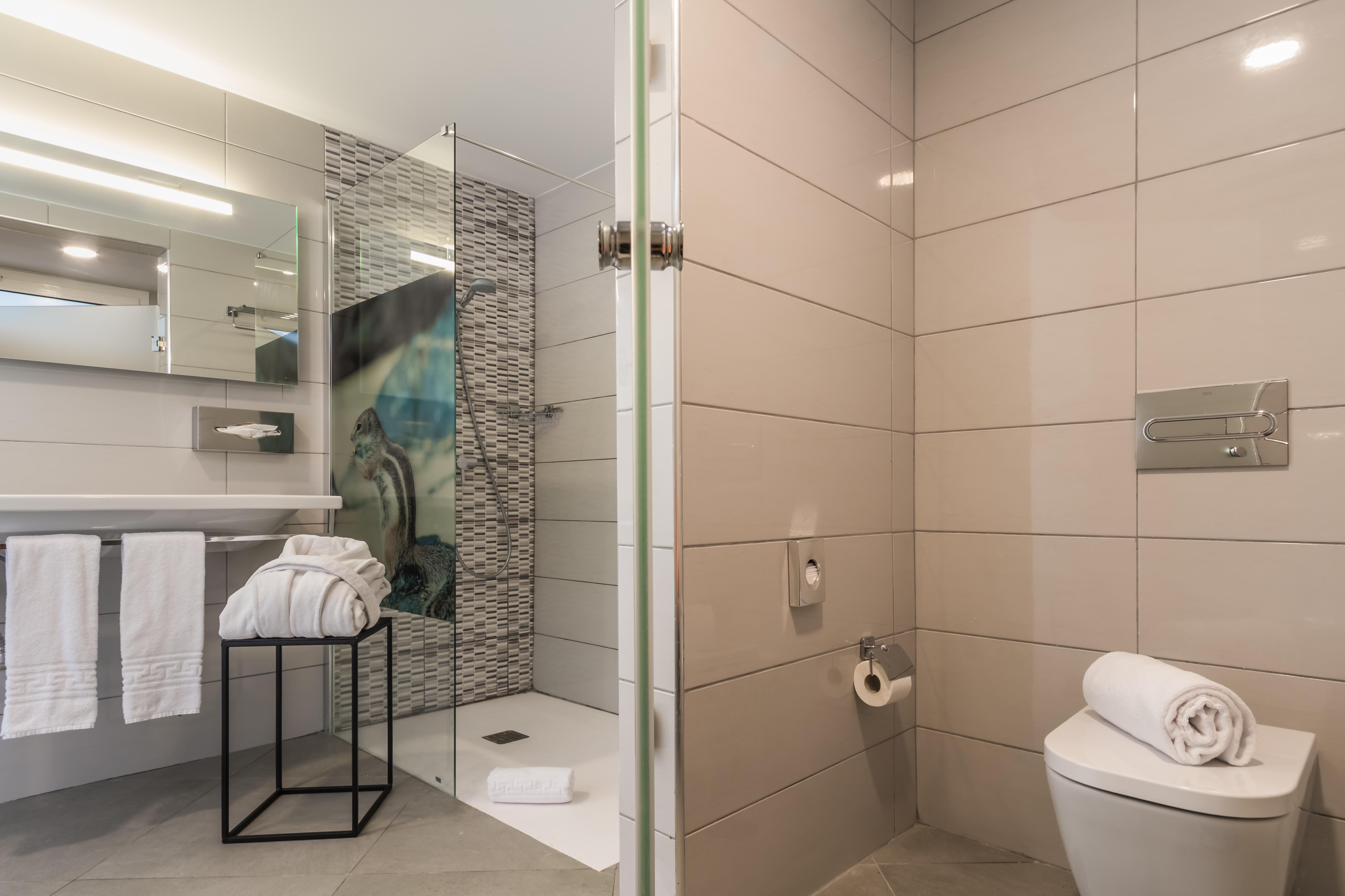 Superior, Double Bed, Balcony or Terrace، Aparthotel Esquinzo Y Monte Del Mar 3/3