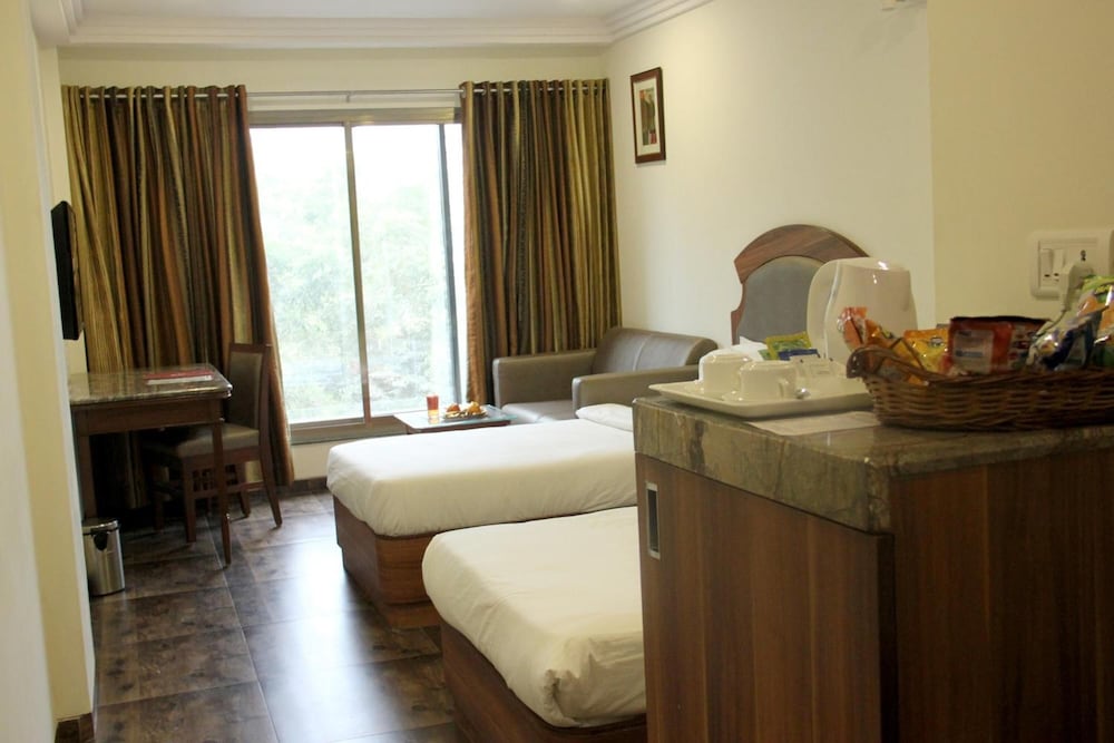 Lords Eco Inn Gandhidham 8/23