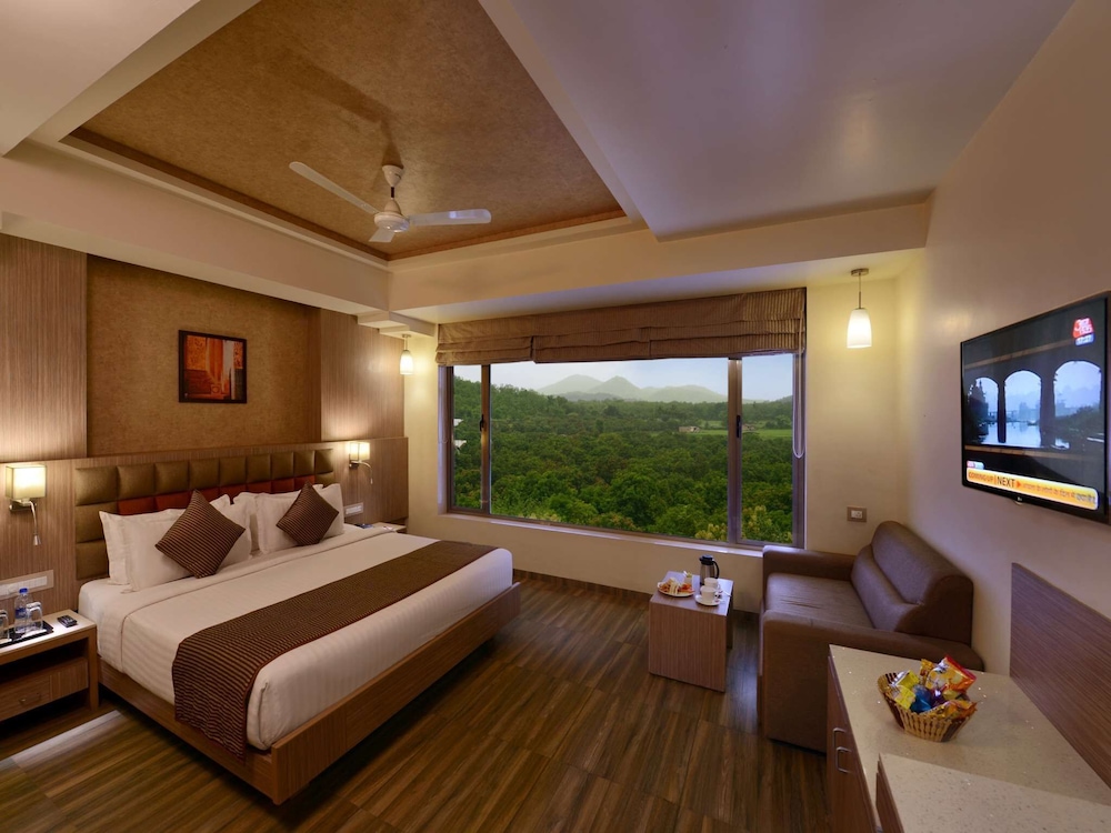 Sarovar Portico Sasangir — photo 2