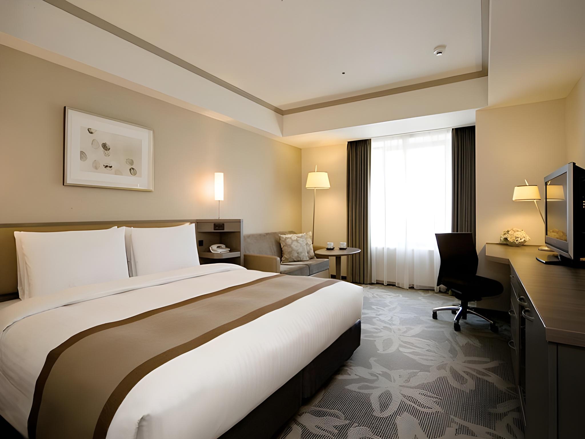 Superior, Single, Queen Bed