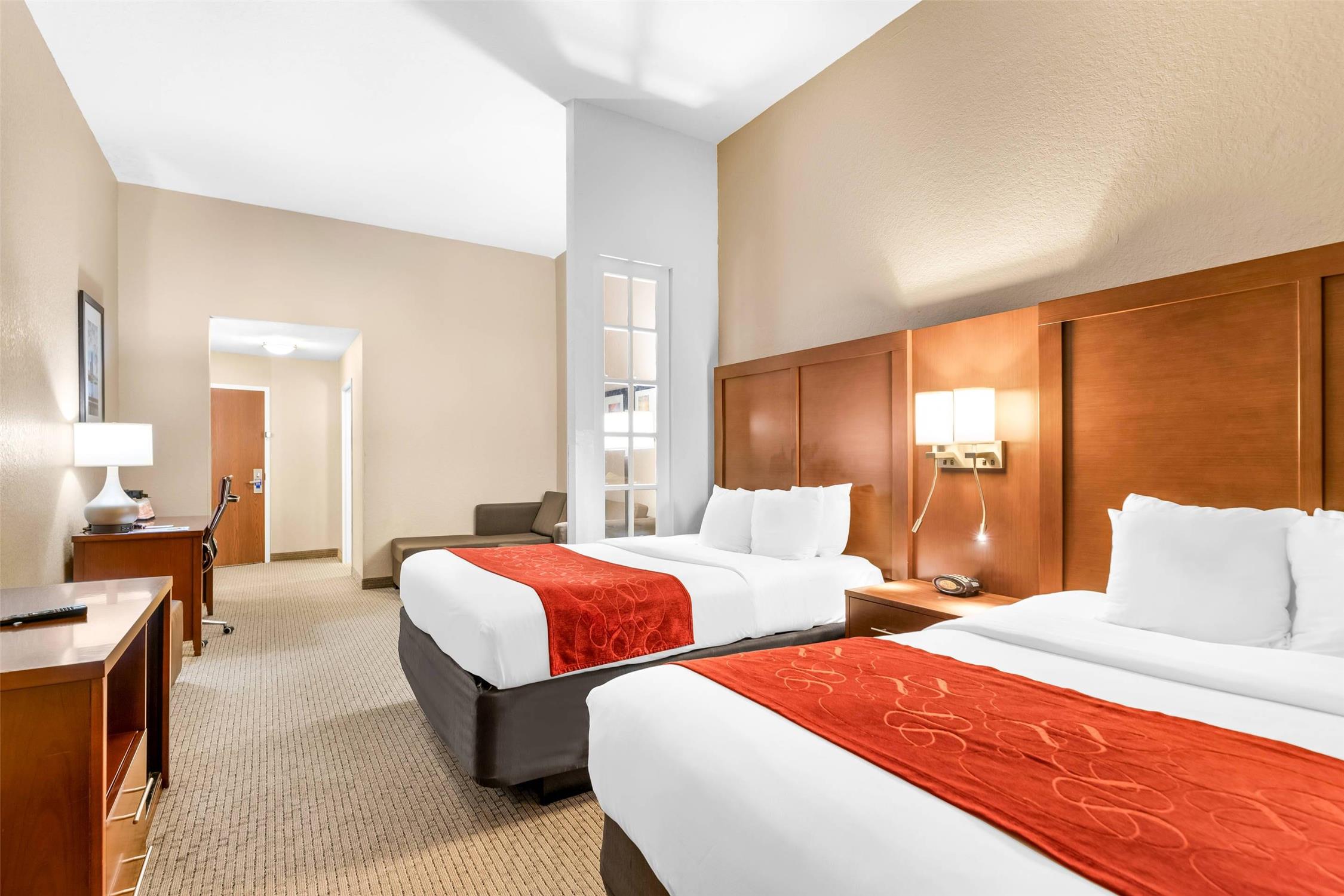 SUITE, 2 QUEEN BEDS