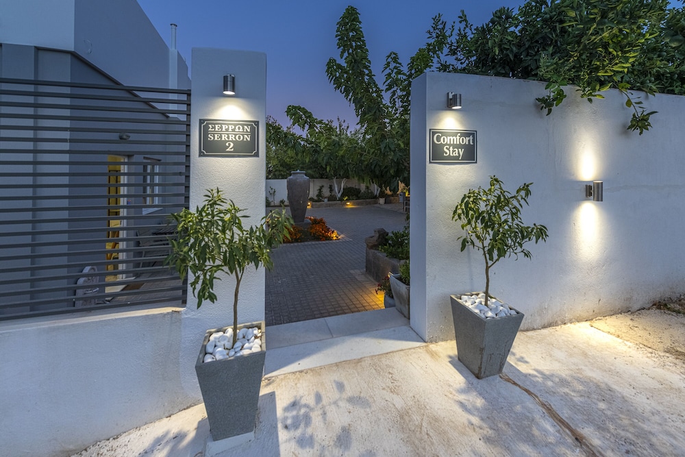 Comfort Stay Airport Boutique Hotel 40/50