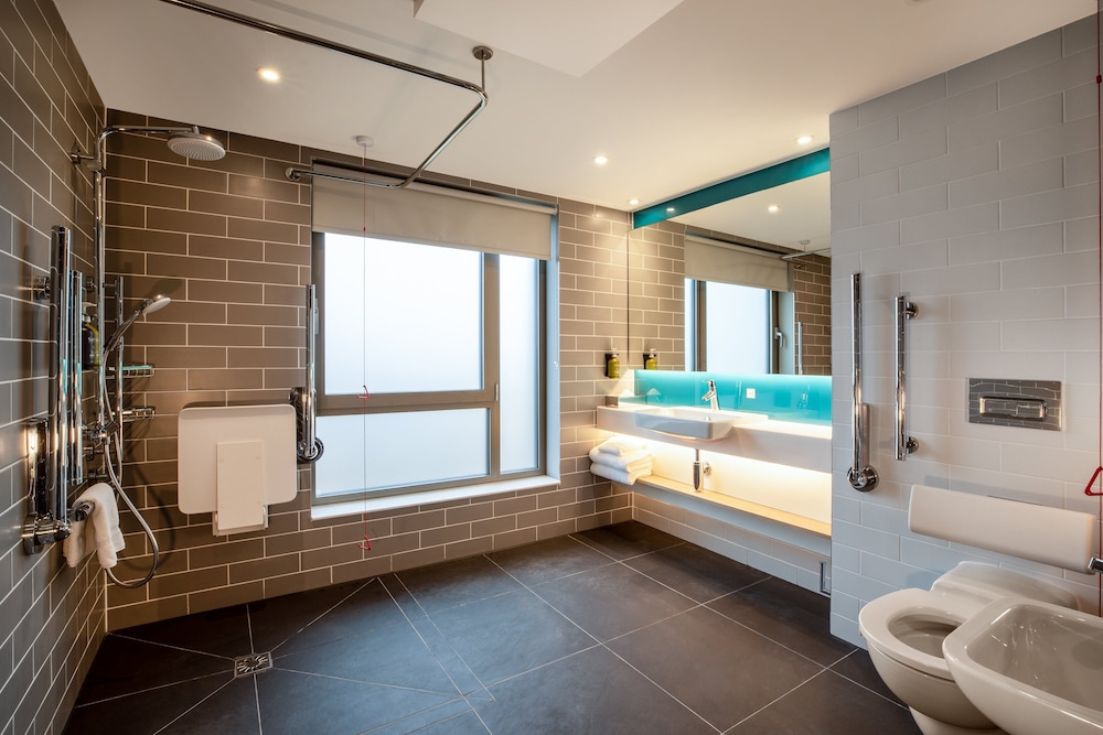 Holiday Inn Express Cambridge West - Cambourne 44/52