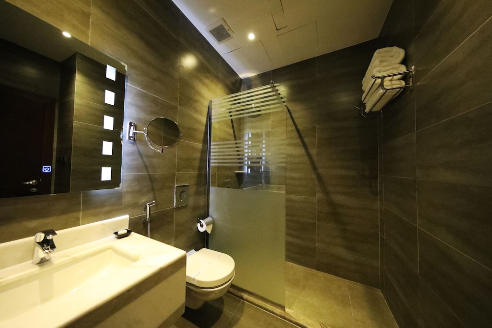 EVA Hotel 38/38
