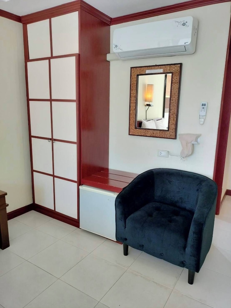 Khon Kaen Orchid Hotel 8/41