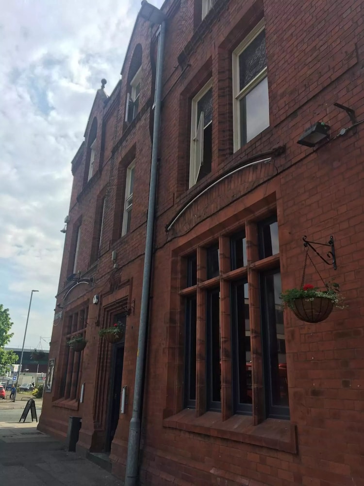 The Royal Hotel Crewe, A BRILLIANT Collection, Powered by OYO in CREWE