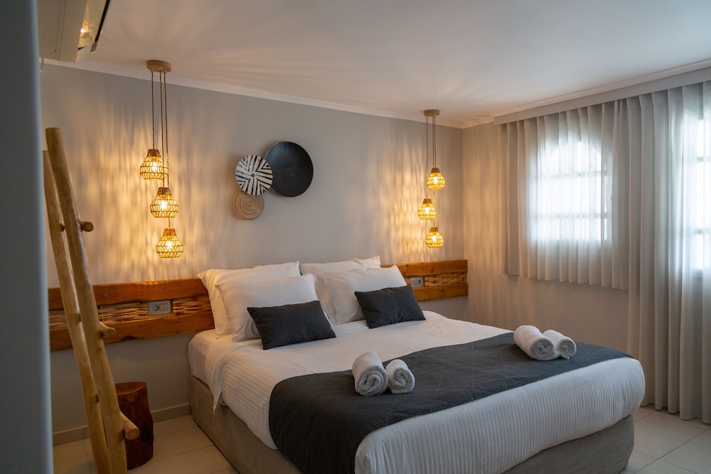 SUPERIOR, SUITE, SEA VIEW, BALCONY